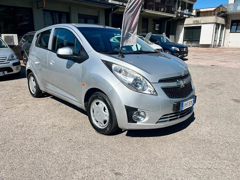 Usata Chevrolet Spark 68 CV (50 kW) 2011 Grigio Utilitaria