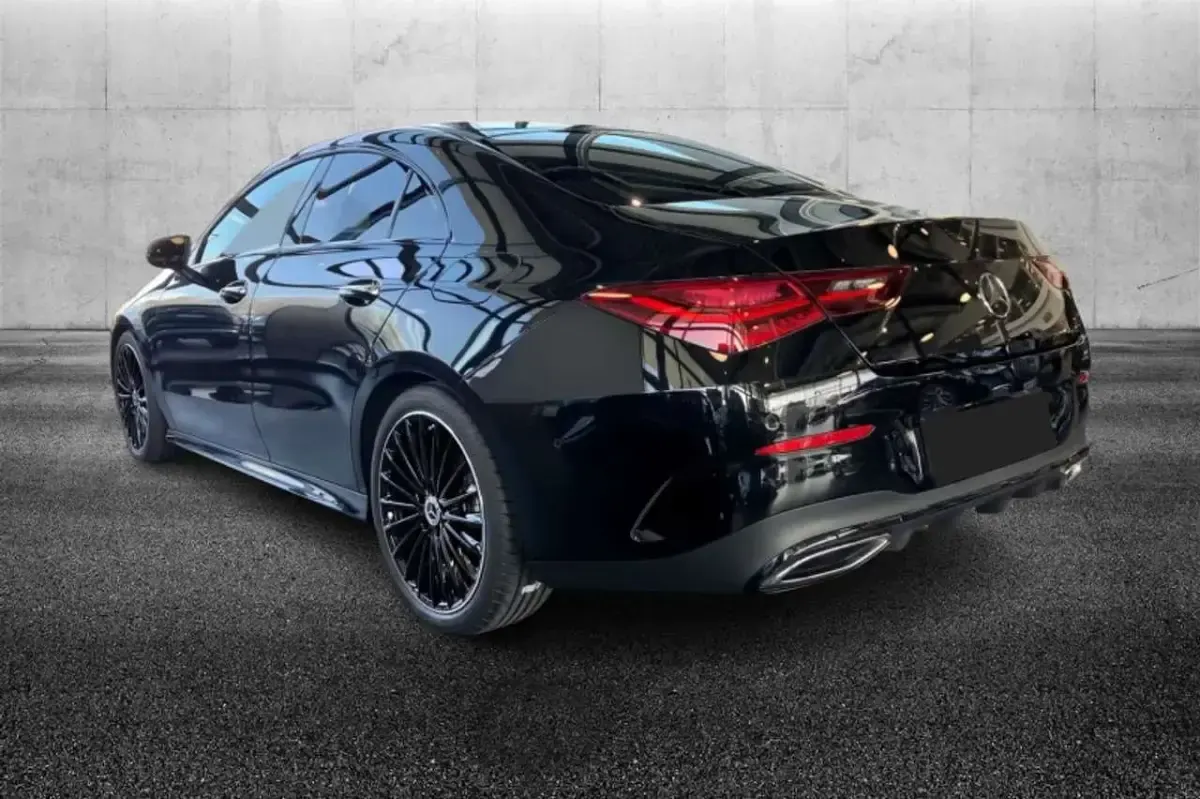 Usata Mercedes CLA180 AMG Line Premium 116 CV (85 kW) 2024 Nero Berlina