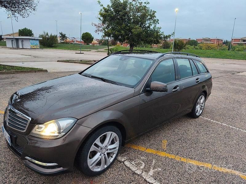 Usata 2013 Mercedes C200 Tre volumi | 7499 € (Ottimo prezzo) - Immagine 1/4