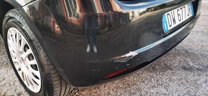 Usata Fiat Grande Punto Dynamic 75 CV (55 kW) 2009 Nero Utilitaria
