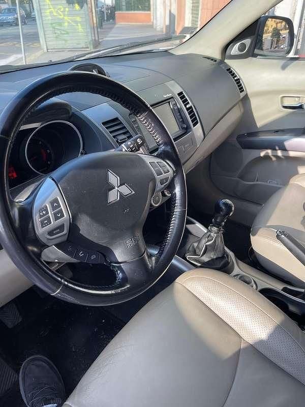 Usata Mitsubishi Outlander 140 CV (102 kW) 2007 Grigio SUV