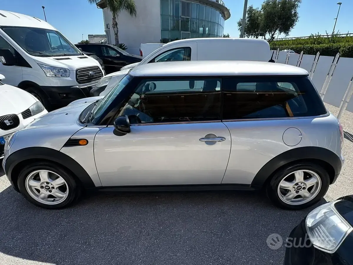 Usata Mini ONE Chili 95 CV (69 kW) 2008 Nero Utilitaria
