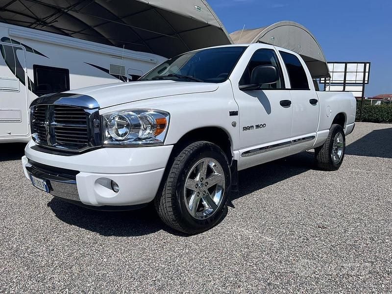 Brugt Dodge Ram 345 HK (253 kW) 2007 Hvid Pickup / Ladvogn