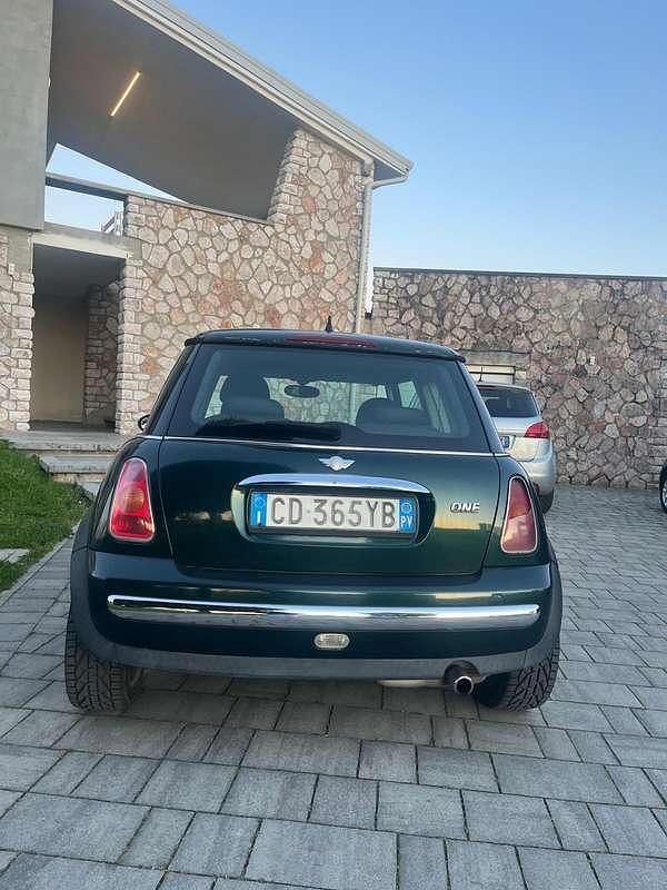Usata Mini ONE 90 CV (66 kW) 2003 Utilitaria