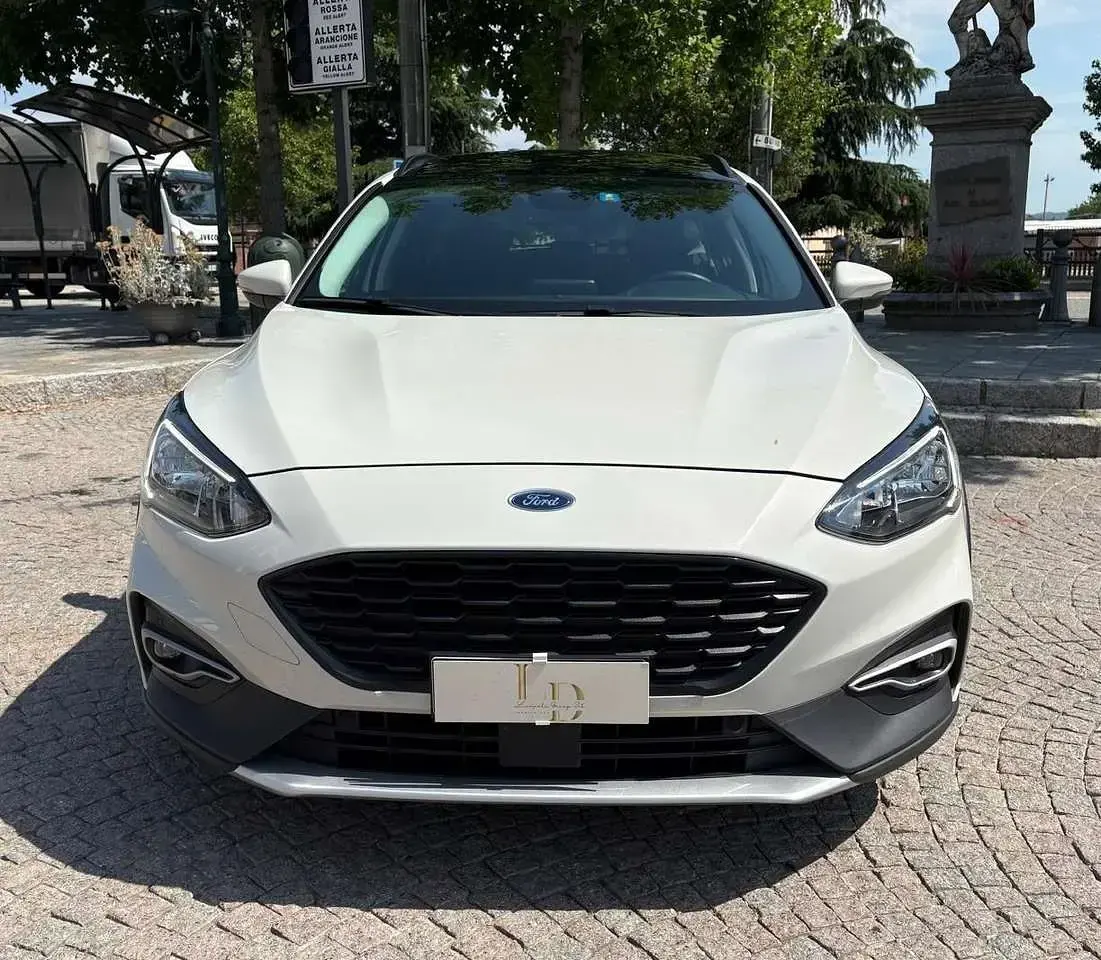 Usata Ford Focus Active 150 CV (110 kW) 2020 Grigio Station wagon