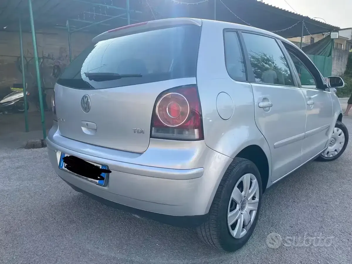Usata VW Polo Comfortline 69 CV (50 kW) 2006 Grigio Utilitaria