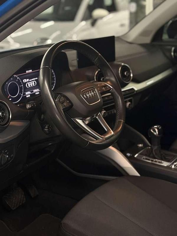 Usata Audi Q2 Ambiente 150 CV (110 kW) 2021 Blu/azzurro SUV