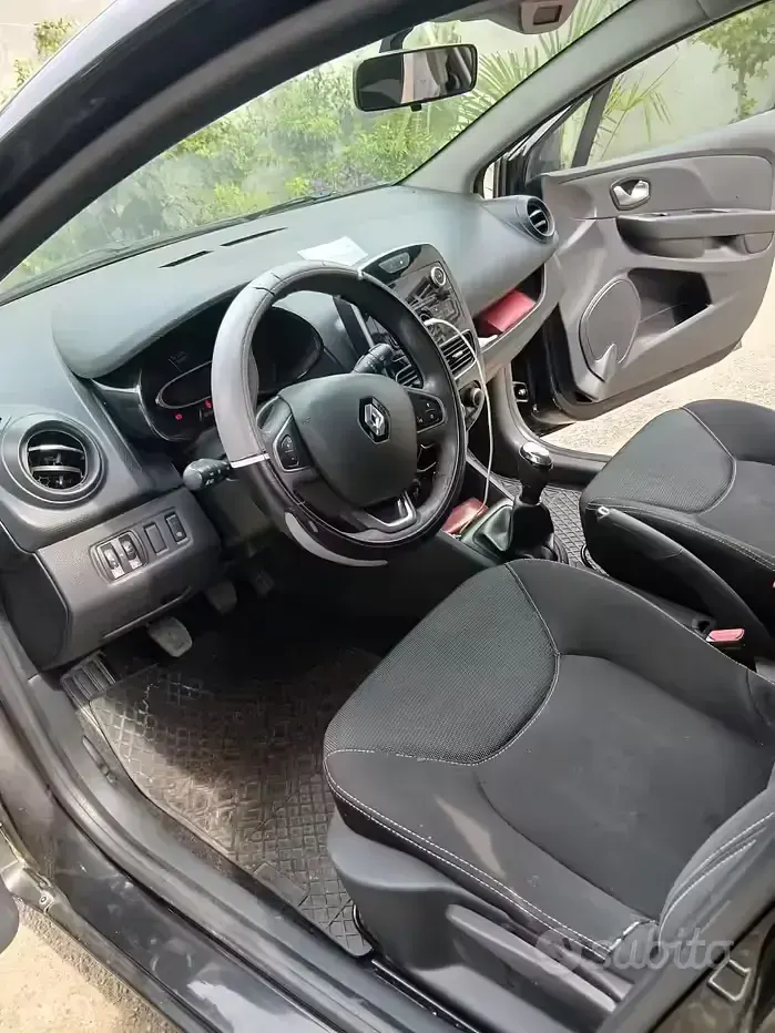 Usata Renault Clio IV 75 CV (55 kW) 2018 Nero Berlina