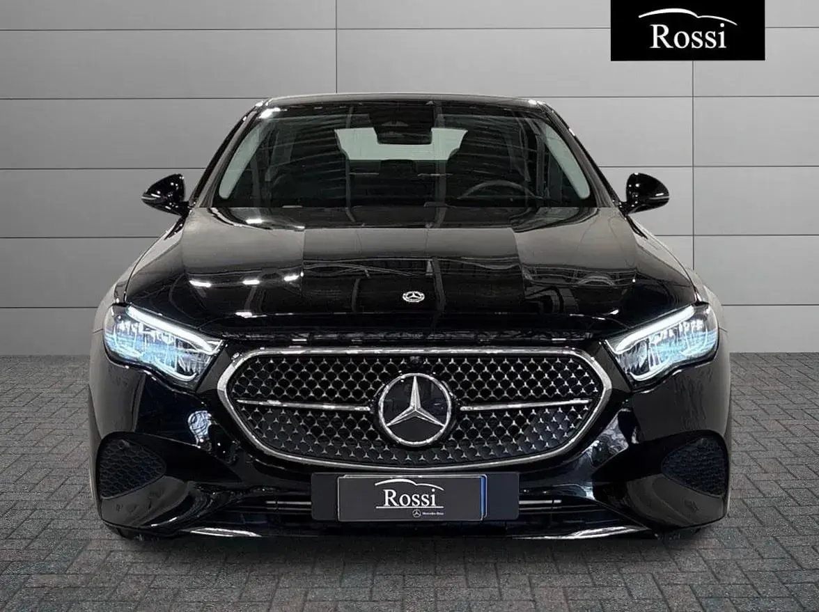 Usata Mercedes E200 Advanced 163 CV (119 kW) 2025 Nero Berlina
