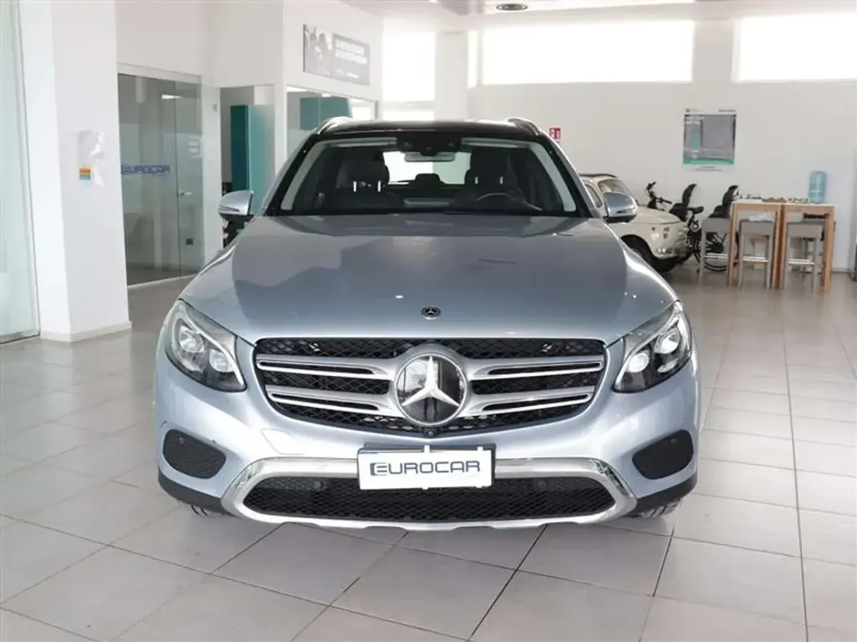 Usata Mercedes GLC220 Business 170 CV (125 kW) 2018 Grigio / gray SUV