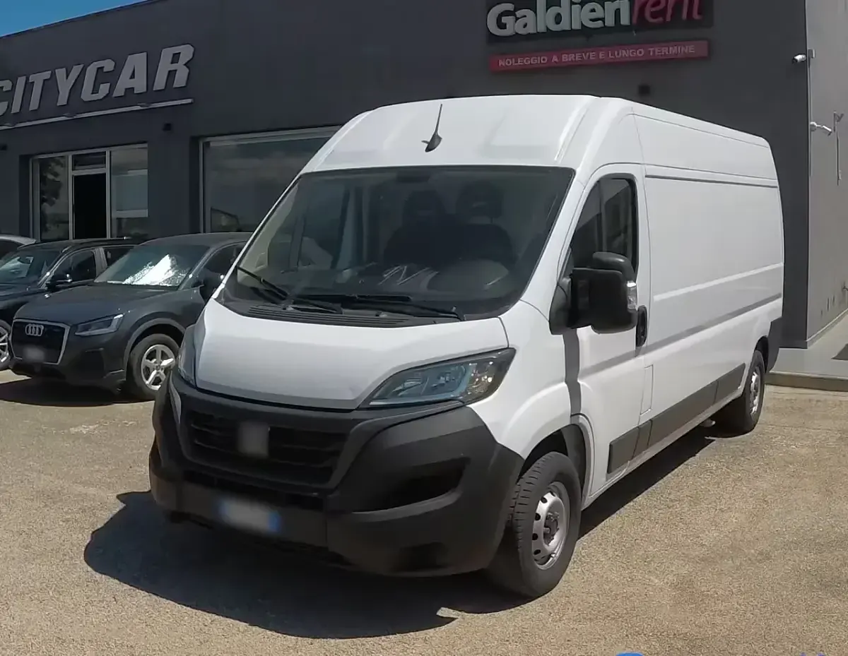 Usata Fiat Ducato 140 CV (102 kW) 2023 Bianco Furgone
