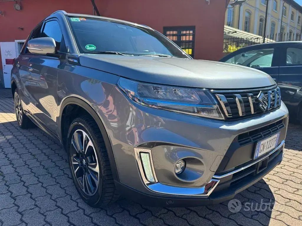 Usata Suzuki Vitara 102 CV (75 kW) 2023 Grigio SUV