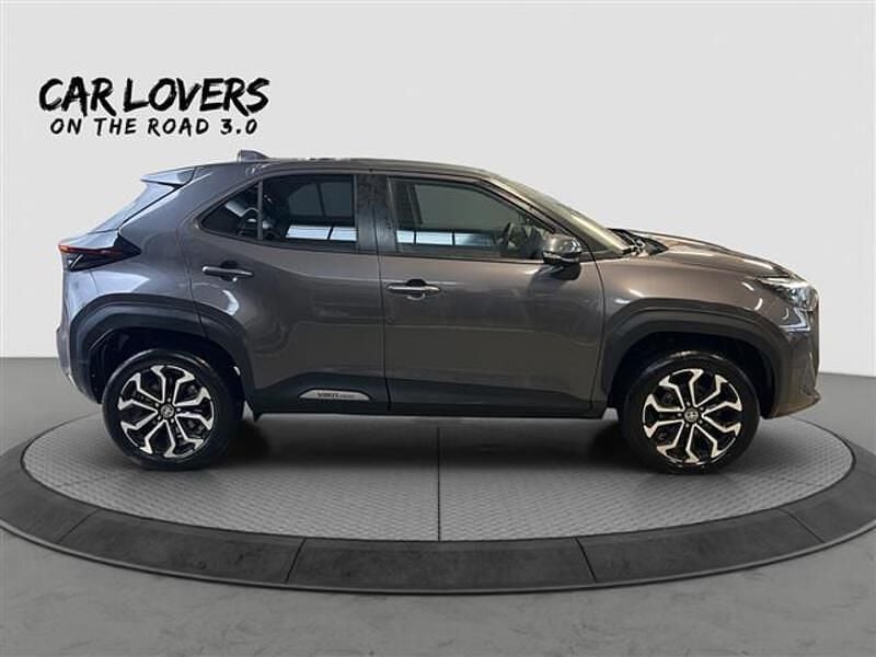 Usata Toyota Yaris Cross Trend 116 CV (85 kW) 2021 Grigio scuro SUV