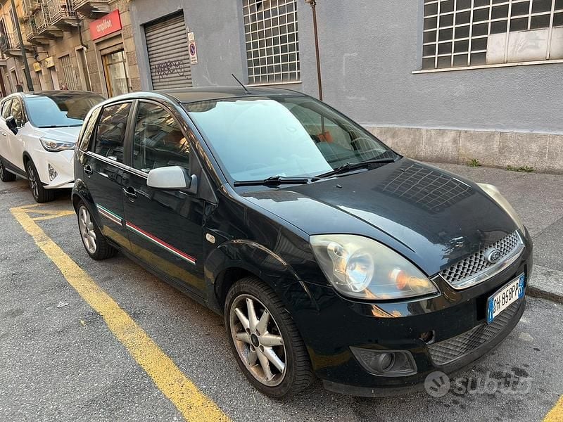 Usata Ford Courier 2007 Nero Monovolume