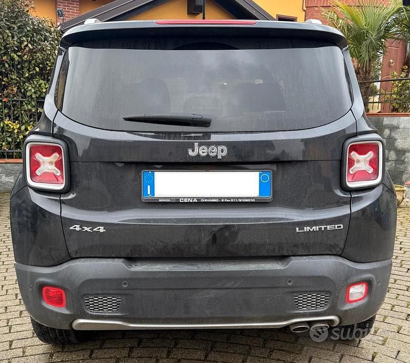 Usata Jeep Renegade Limited 170 CV (125 kW) 2016 Nero SUV