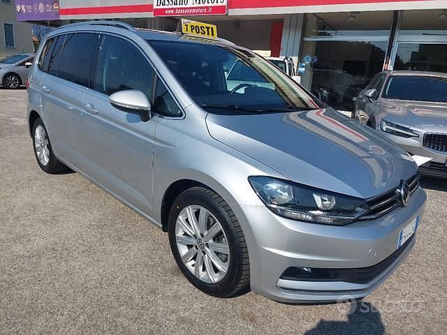 Grigio Usata 2019 VW Touran Executive Monovolume | 25.000 € (Buon prezzo) - Immagine 1/4