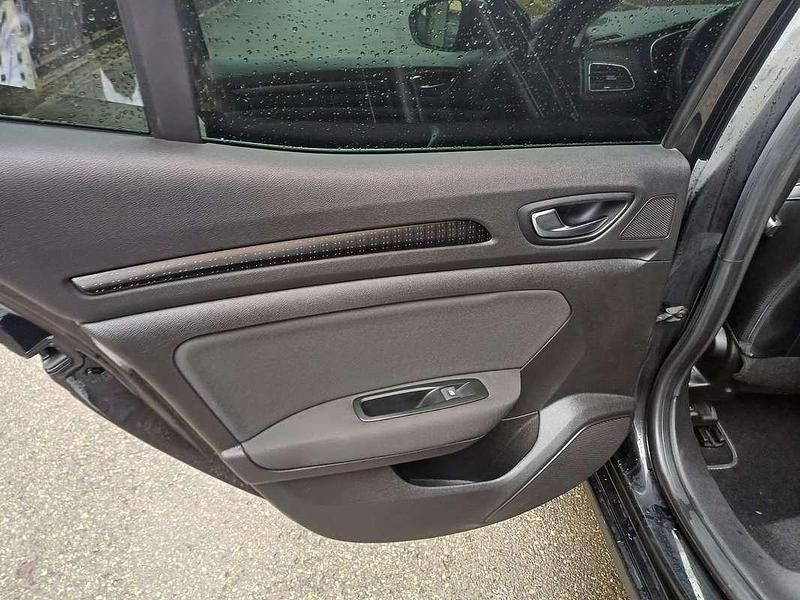 Usata Renault Mégane IV Zen 90 CV (66 kW) 2016 Nero Berlina