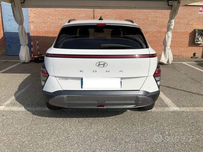 Usata Hyundai Kona 120 CV (88 kW) 2023 Bianco SUV