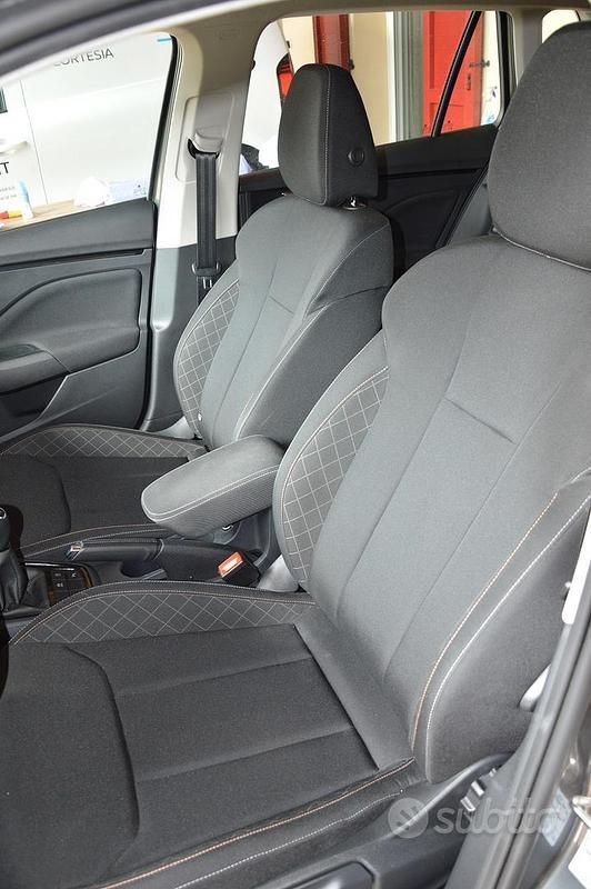 Usata Skoda Kamiq Ambition 95 CV (69 kW) 2022 Grigio SUV