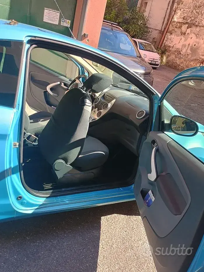 Usata Ford Ka 69 CV (50 kW) 2013 Blu Utilitaria