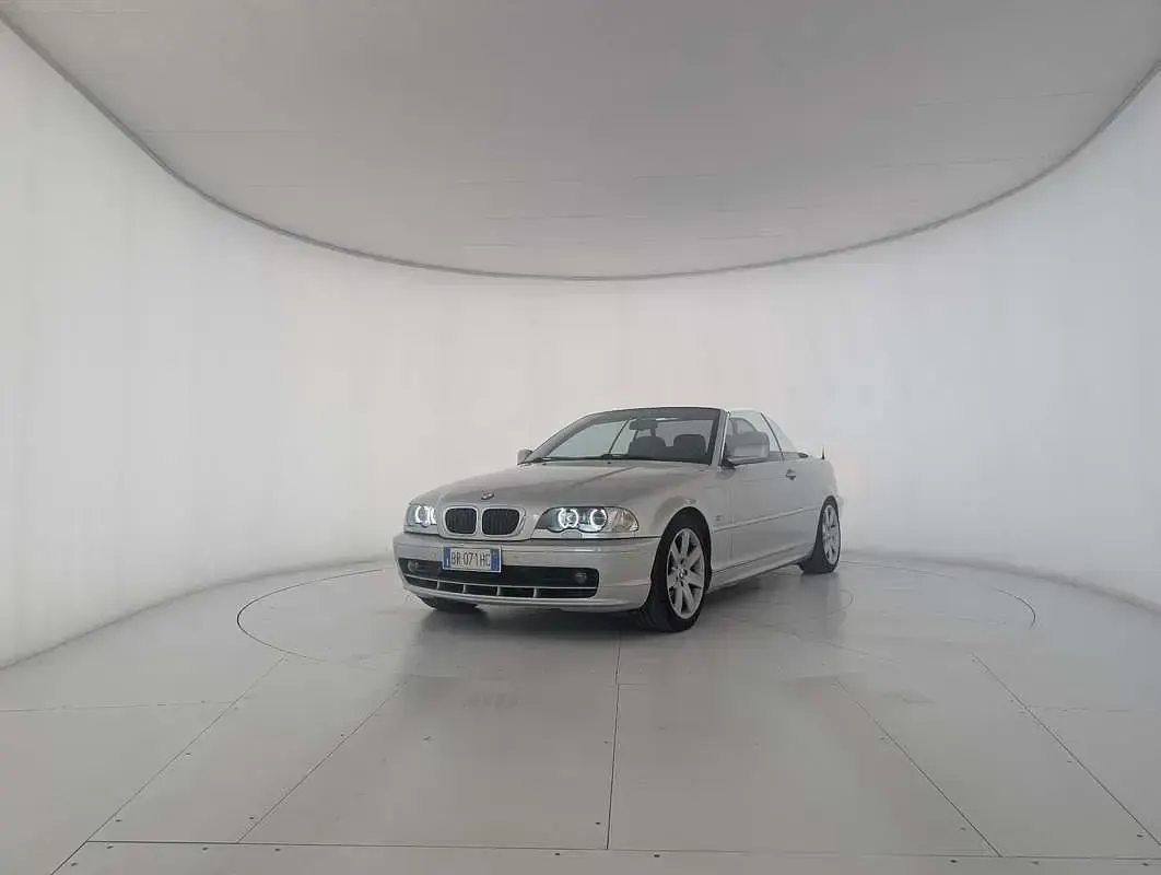 Usata BMW 320 Cabriolet 170 CV (125 kW) 2001 Cabrio