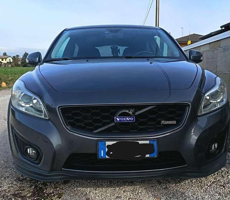 Usata Volvo C30 R-Design 114 CV (83 kW) 2011 Grigio Utilitaria