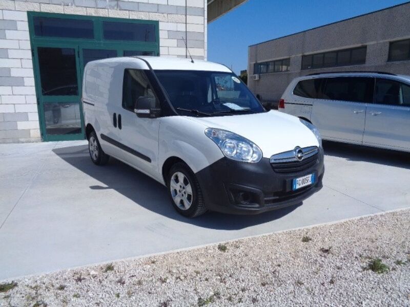 Usato 2016 Opel Blitz 1.6 Diesel 105 CV (8.900 €)