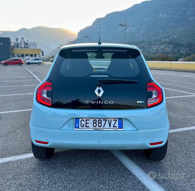 Usata Renault Twingo Zen 60 kW (82 CV) 2021 Blu Utilitaria