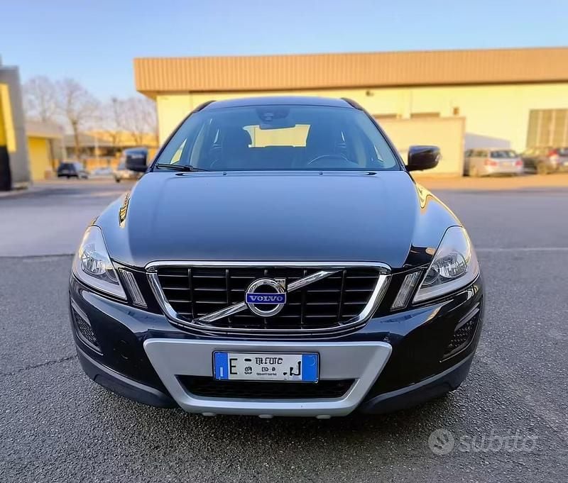 Usata Volvo XC60 163 CV (119 kW) 2011 Grigio SUV