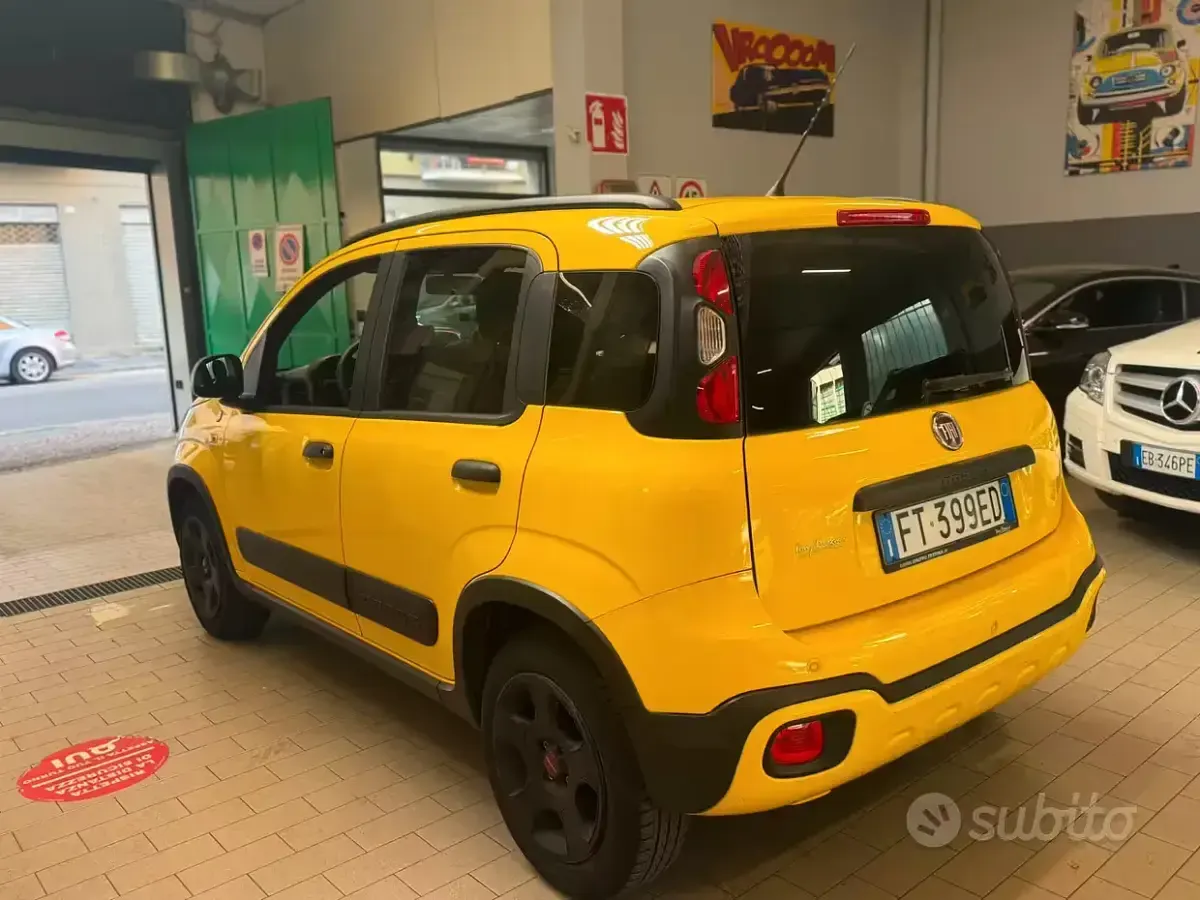 Usata Fiat Panda Cross Cross 69 CV (50 kW) 2018 Giallo Utilitaria