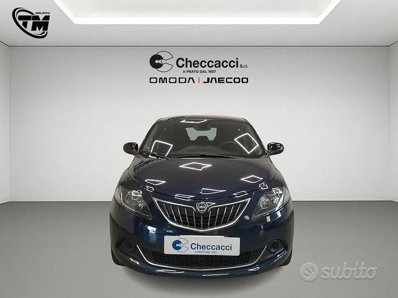 Usata Lancia Ypsilon Silver 69 CV (50 kW) 2021 Blu Utilitaria
