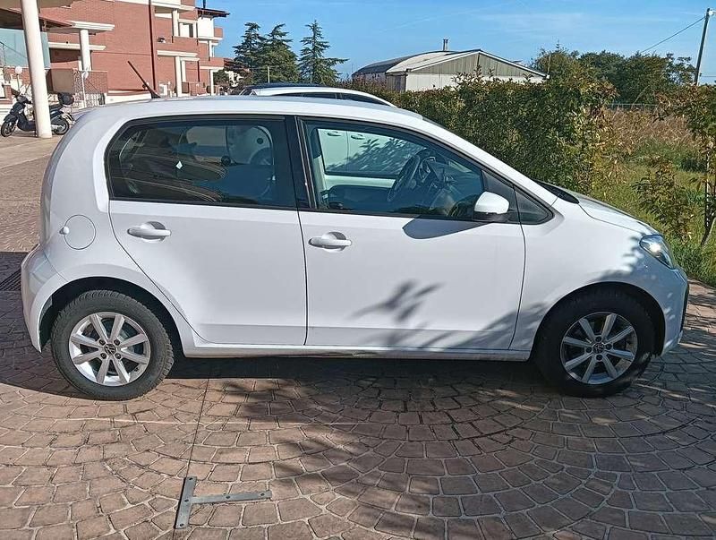 Usata VW up! Sport 65 CV (47 kW) 2021 Bianco Utilitaria