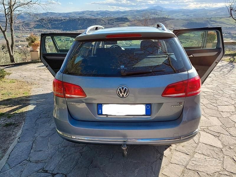 Usata VW Passat 150 CV (110 kW) 2013 Grigio Station wagon
