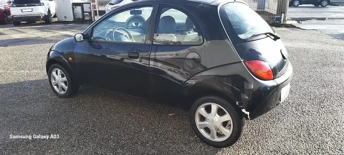 Usata Ford Ka 59 CV (43 kW) 2000 Nero Utilitaria