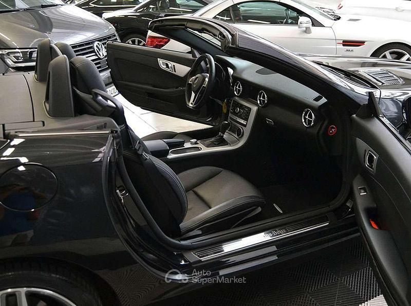 Usata Mercedes SLK230 204 CV (150 kW) 2012 Nero Cabrio