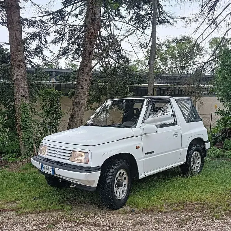 Usata Suzuki Vitara 80 CV (58 kW) 1993 Cabrio