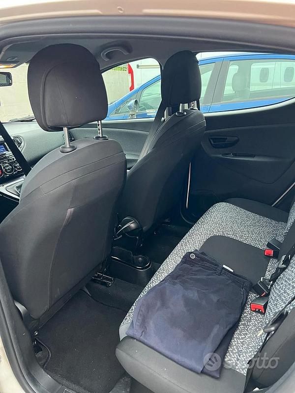 Usata Lancia Ypsilon 2020 Bianco Utilitaria