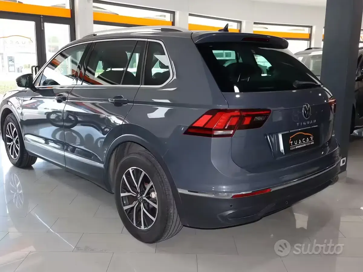 Usata VW Tiguan Life 150 CV (110 kW) 2021 Grigio SUV