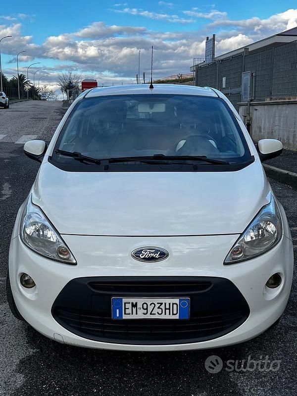 Usata Ford Ka Titanium 69 CV (50 kW) 2012 Bianco Utilitaria