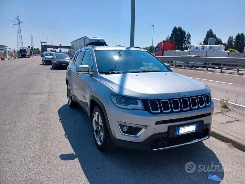 Grigio Usata 2019 Jeep Compass Limited SUV | 12.900 € (Ottimo prezzo) - Immagine 1/4