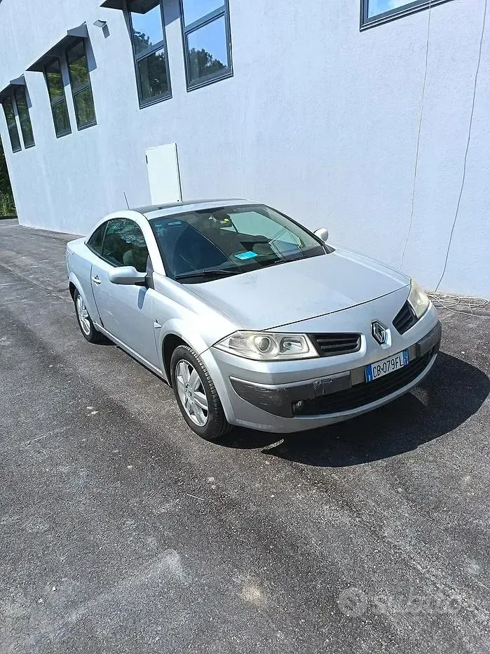 Usata Renault Mégane Cabriolet 113 CV (83 kW) 2006 Grigio Cabrio