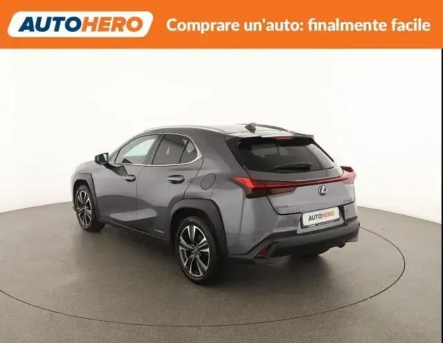 Usata Lexus UX Executive Line 152 CV (111 kW) 2019 Grigio SUV