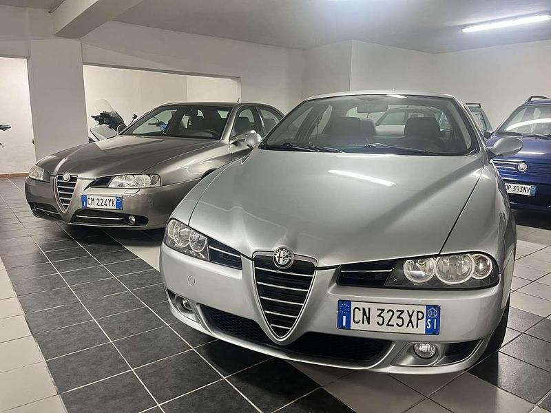 Usata Alfa Romeo 156 Progression 110 CV (80 kW) 2004 Grigio Berlina
