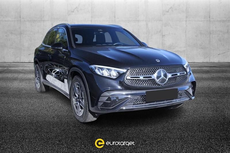 Usata Mercedes GLC300e Advanced Plus 269 CV (197 kW) 2024 Nero metallizzato SUV