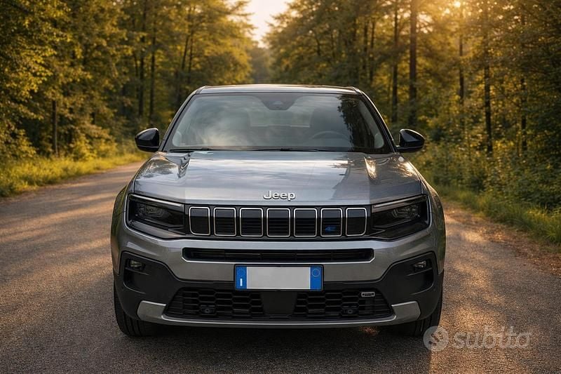 Usata Jeep Avenger EV Summit 114 kW (156 CV) 2024 Grigio SUV