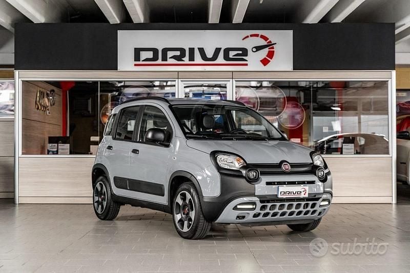 Grigio Usata 2022 Fiat Panda Cross Cross Due volumi | 13.400 € (Buon prezzo) - Immagine 1/4