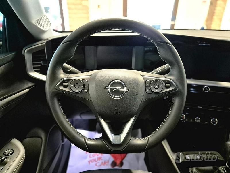 Usata Opel Mokka Elegance 101 CV (74 kW) 2024 Grigio SUV