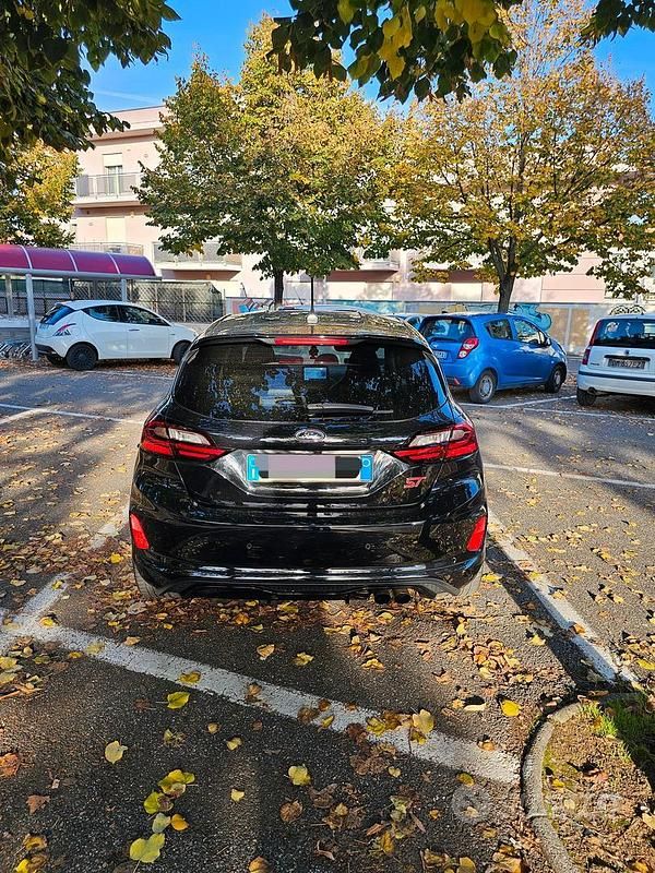 Usata Ford Fiesta ST200 200 CV (147 kW) 2022 Nero Utilitaria
