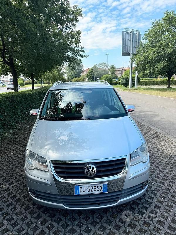 Usata VW Touran 2007 Marrone Monovolume