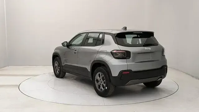 Nuova Jeep Avenger Longitude 110 CV (80 kW) 2025 Grigio SUV